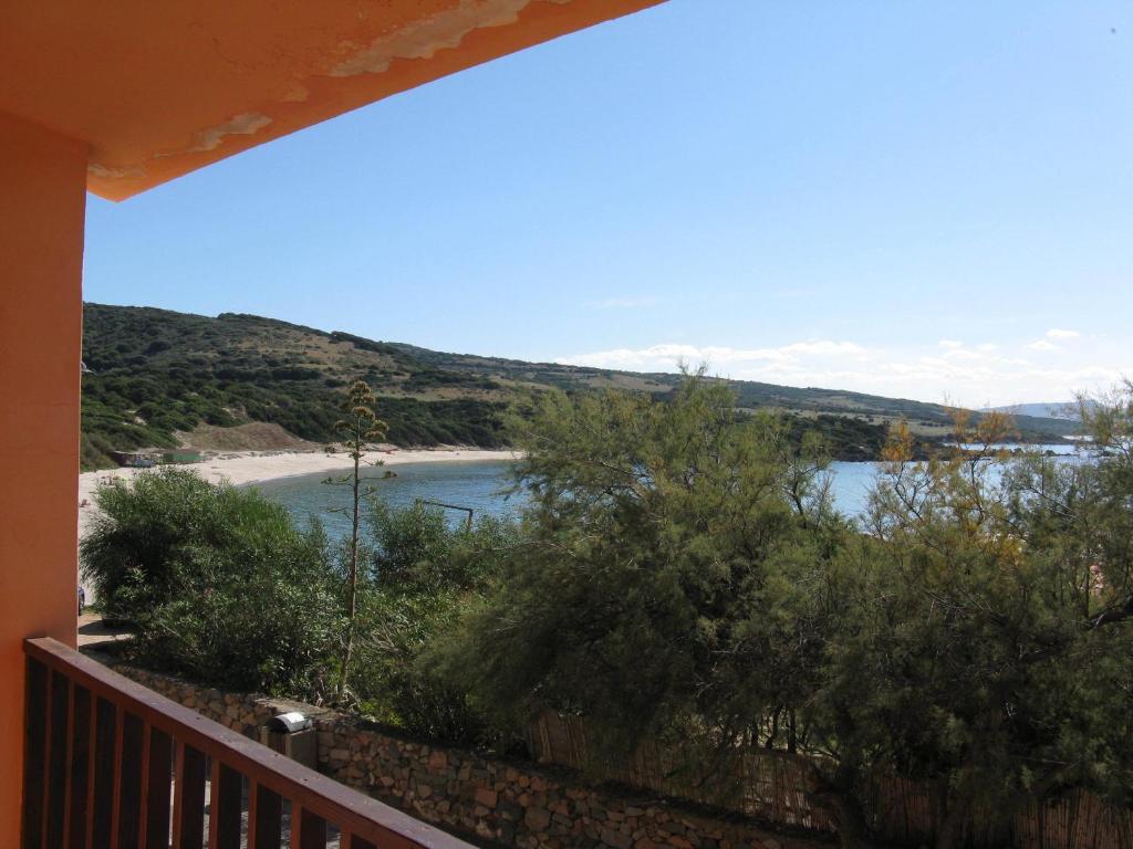 Borgo Spiaggia Vista Mare Isola Rossa Zewnętrze zdjęcie