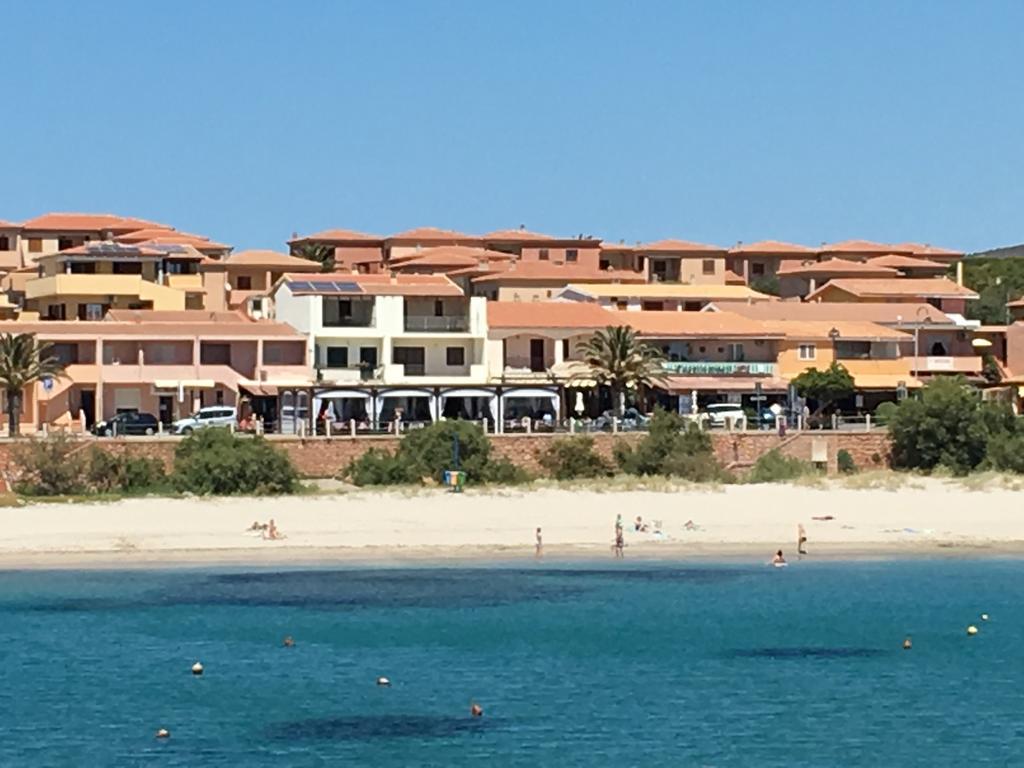 Borgo Spiaggia Vista Mare Isola Rossa Zewnętrze zdjęcie