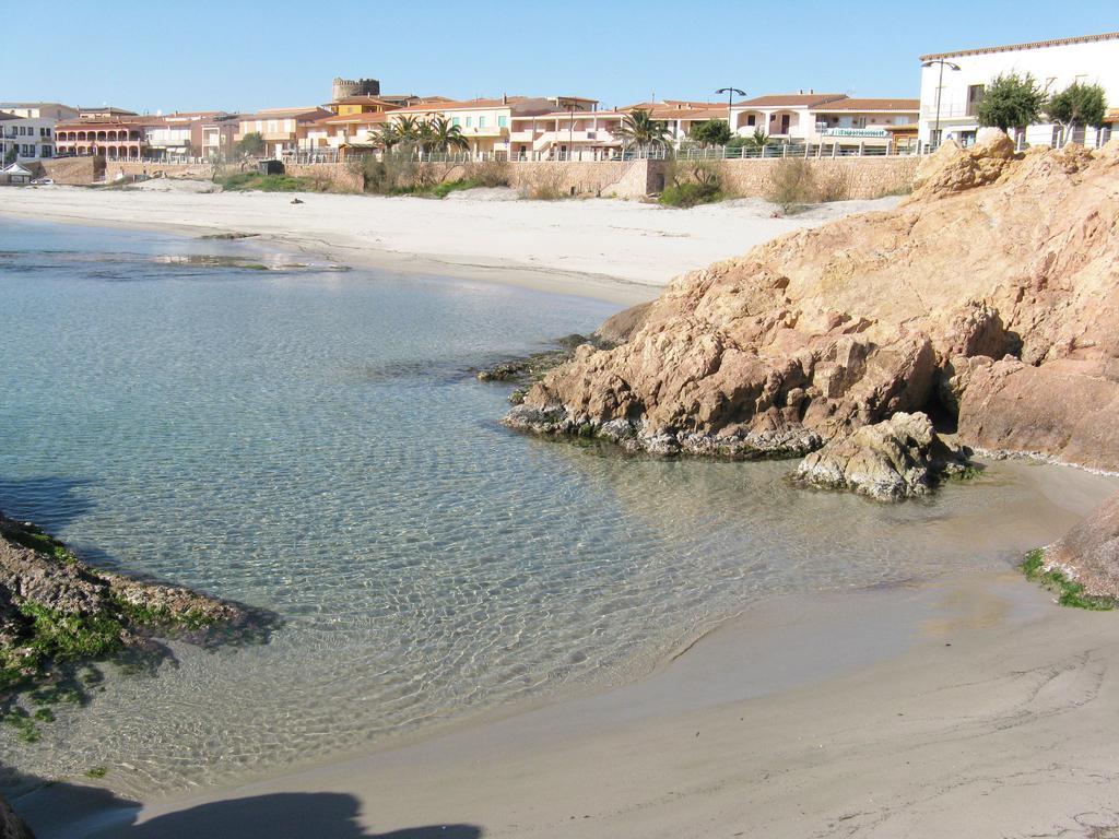 Borgo Spiaggia Vista Mare Isola Rossa Zewnętrze zdjęcie